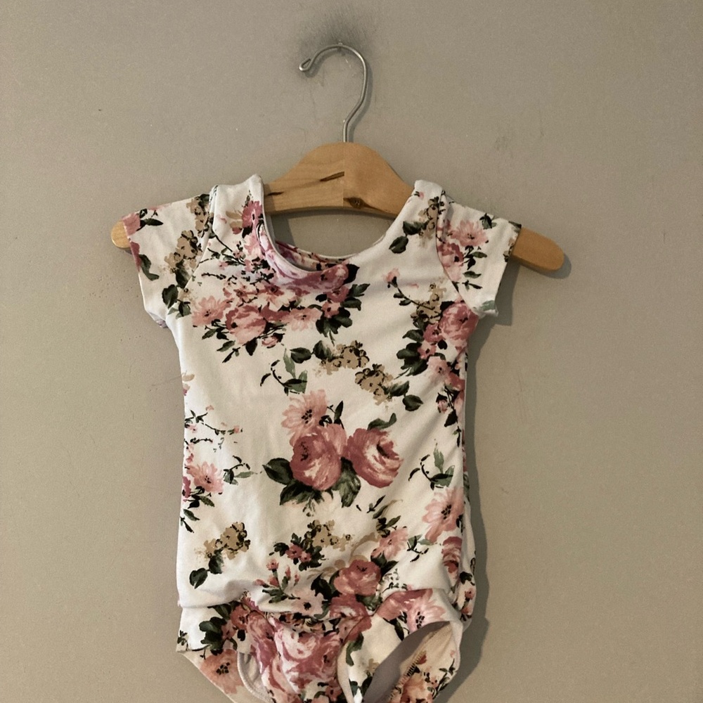 $18 ADD ON busy bod leo floral 4Y Zara Rylee + Cru Mini Boden Hanna Andersson